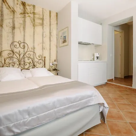 Charming Moment Di Porta - Residenza Leonardo Apartment