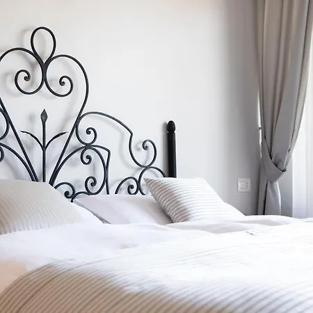 Casa Leonardo By Porta Collection Lägenhet Luino